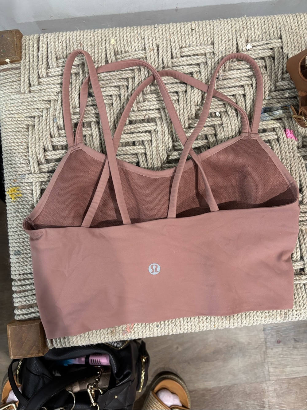lululemon Mauve “like a cloud” crossback Sports Bra Top